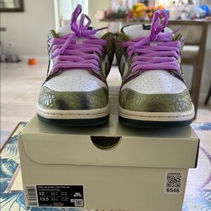 Nike SB Dunk Low Pro QS “Chameleon” Size 12 W/box